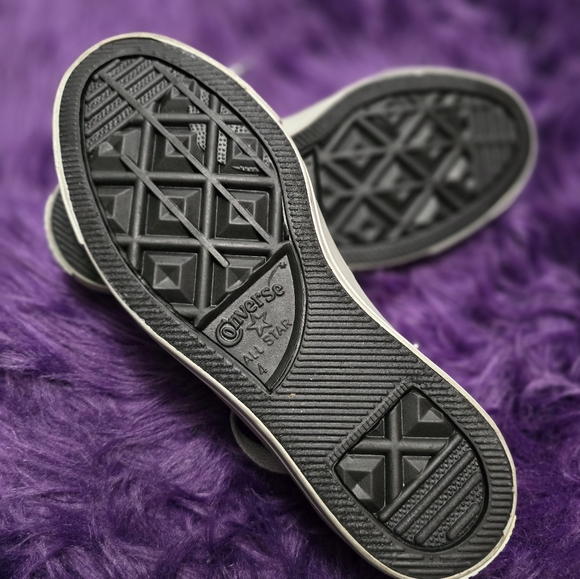 Grey Converse - Picture 2 of 3